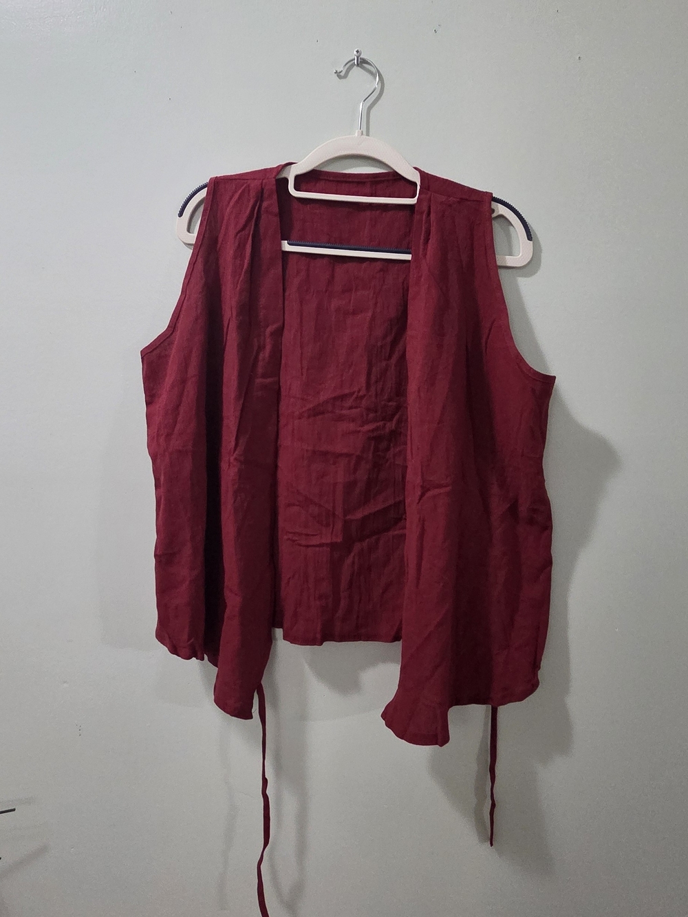 Sleeveless Open-Front Tunic Vest in Burgundy